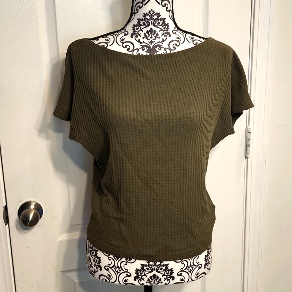NWOT EXPRESS One Eleven Boat Neck Cropped Top